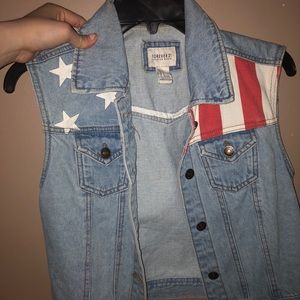 Forever 21 Sleeveless Jean Jacket